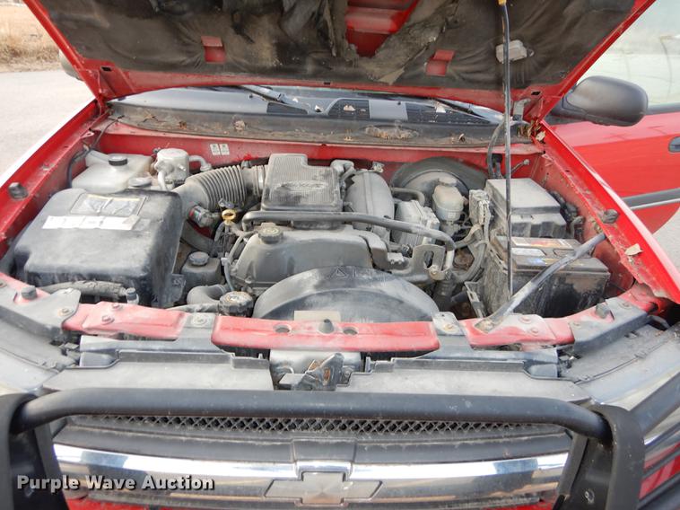 image for item J5528 2002 Chevrolet TrailBlazer SUV