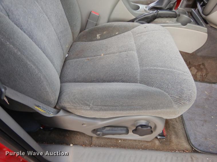 image for item J5528 2002 Chevrolet TrailBlazer SUV