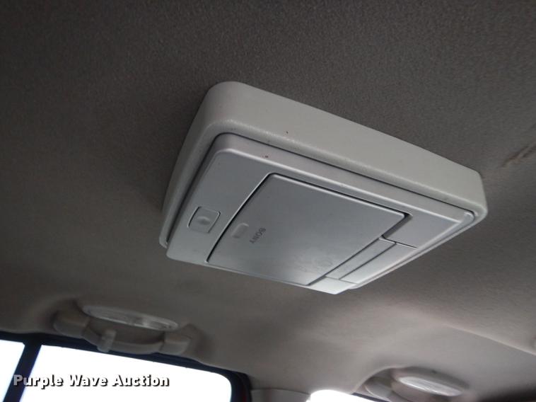 image for item J5528 2002 Chevrolet TrailBlazer SUV