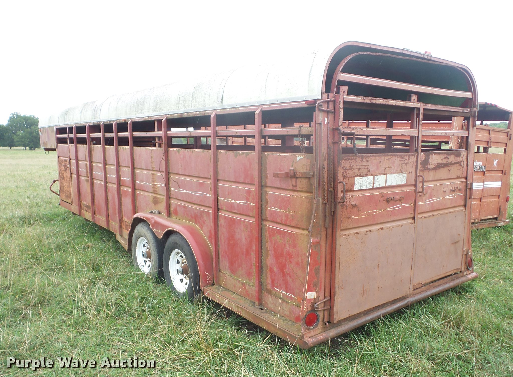 1986 Blair livestock trailer in Nowata , OK Item EI9863 sold Purple