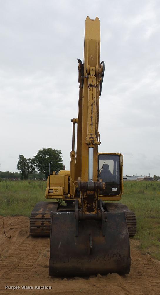 image for item DB7050 2000 John Deere 230LC excavator