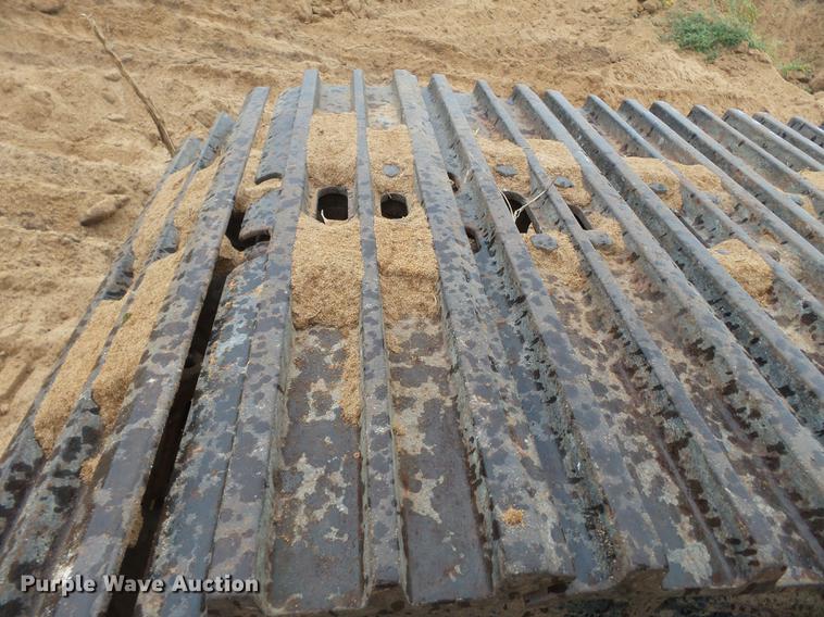 image for item DB7050 2000 John Deere 230LC excavator