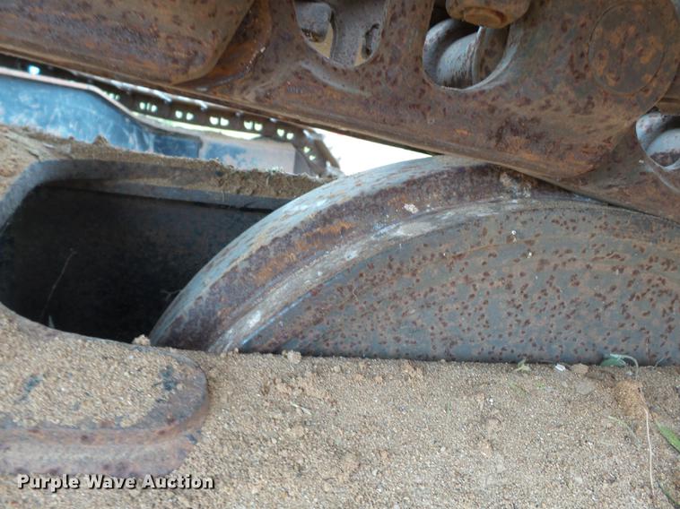 image for item DB7050 2000 John Deere 230LC excavator