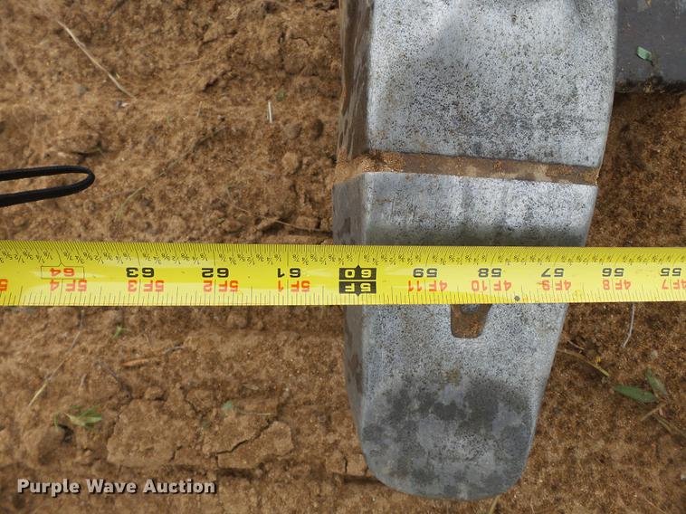 image for item DB7050 2000 John Deere 230LC excavator