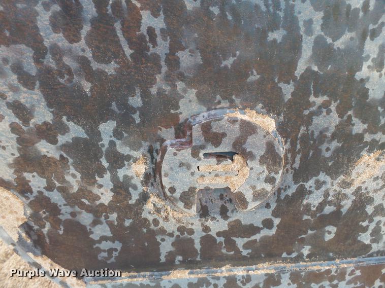 image for item DB7050 2000 John Deere 230LC excavator