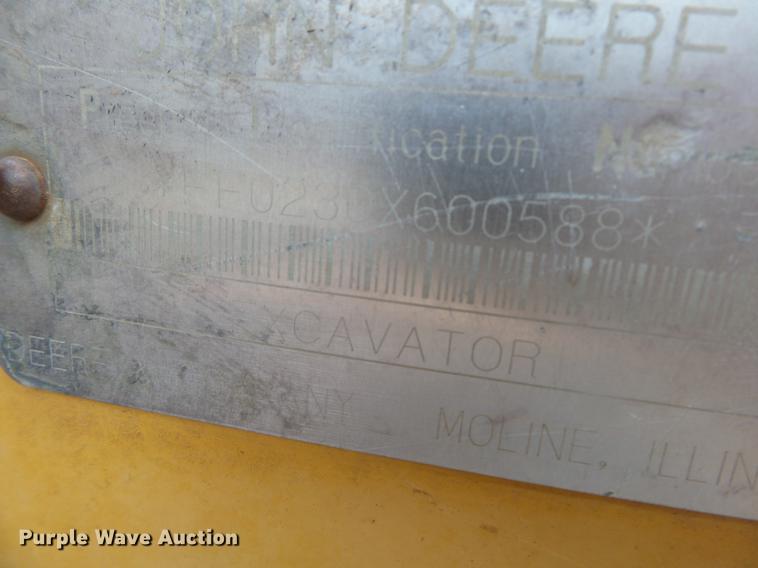 image for item DB7050 2000 John Deere 230LC excavator