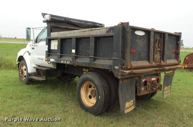 image for item DB7054 2005 Ford F750 Super Duty dump truck