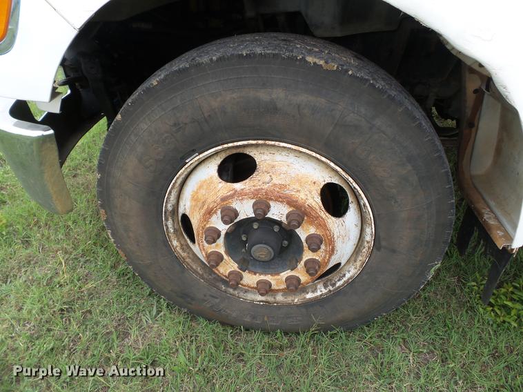 image for item DB7054 2005 Ford F750 Super Duty dump truck