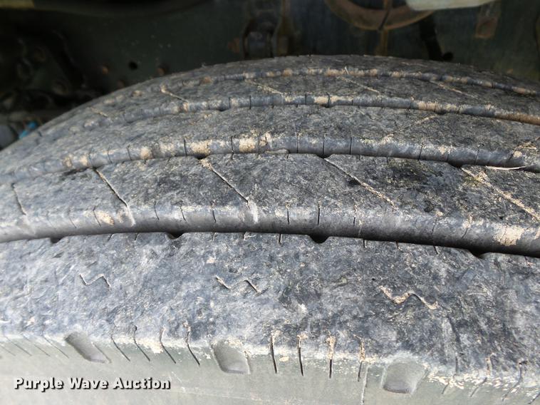 image for item DB7054 2005 Ford F750 Super Duty dump truck