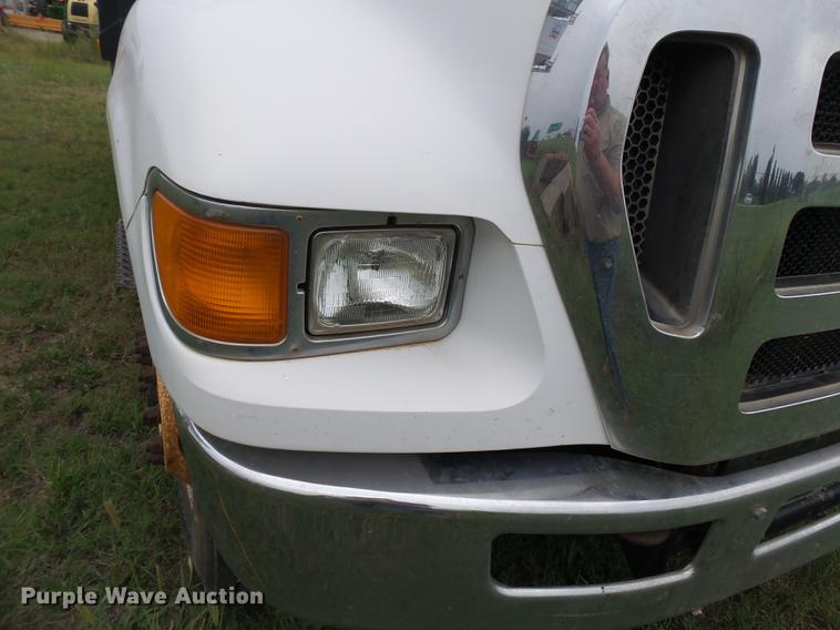 image for item DB7054 2005 Ford F750 Super Duty dump truck