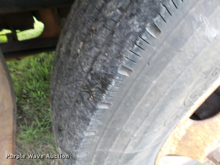 image for item DB7054 2005 Ford F750 Super Duty dump truck