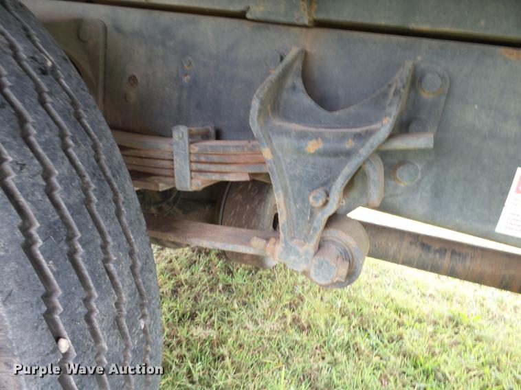 image for item DB7054 2005 Ford F750 Super Duty dump truck