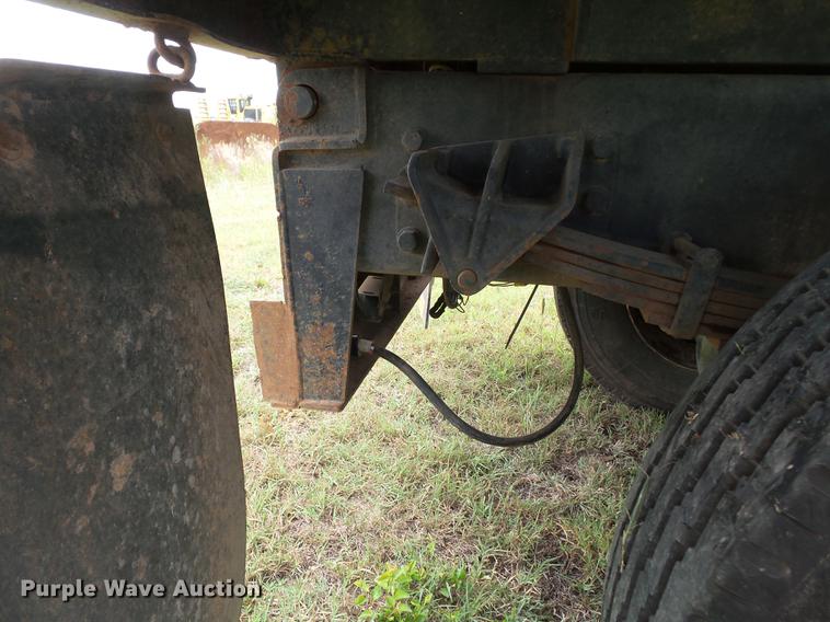 image for item DB7054 2005 Ford F750 Super Duty dump truck