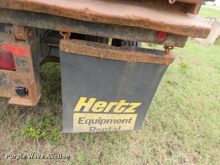 image for item DB7054 2005 Ford F750 Super Duty dump truck