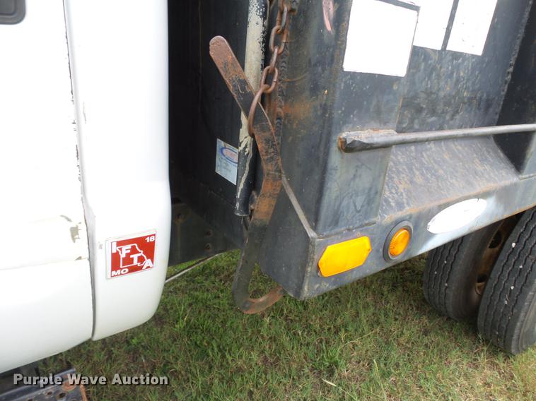 image for item DB7054 2005 Ford F750 Super Duty dump truck