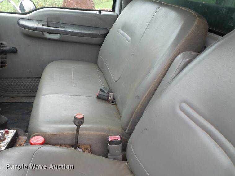 image for item DB7054 2005 Ford F750 Super Duty dump truck