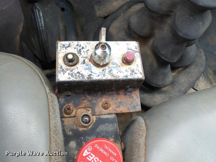 image for item DB7054 2005 Ford F750 Super Duty dump truck