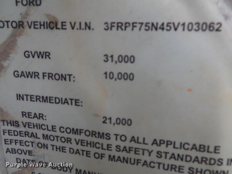 image for item DB7054 2005 Ford F750 Super Duty dump truck