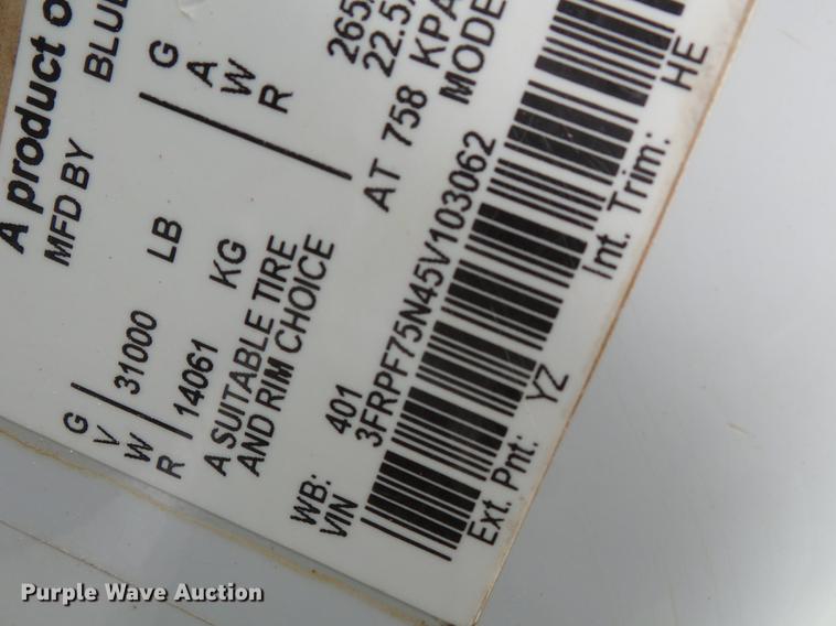 image for item DB7054 2005 Ford F750 Super Duty dump truck