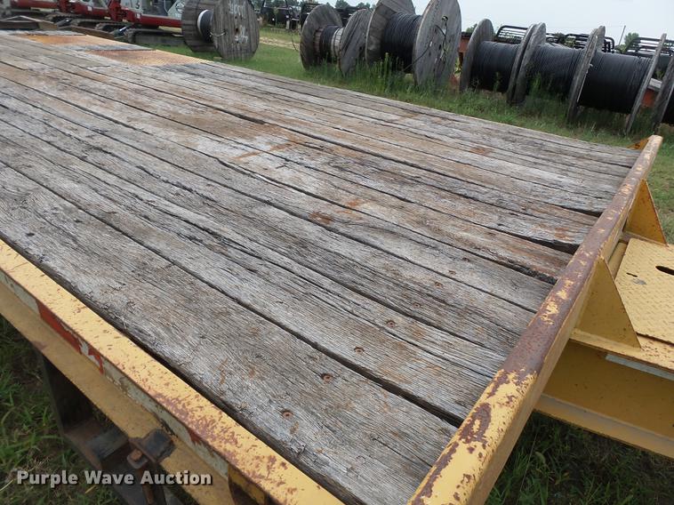 image for item DB7057 2004 Trail King TK40LP equipment trailer