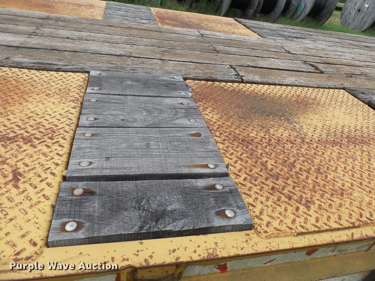 image for item DB7057 2004 Trail King TK40LP equipment trailer