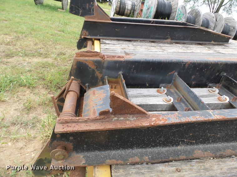 image for item DB7057 2004 Trail King TK40LP equipment trailer