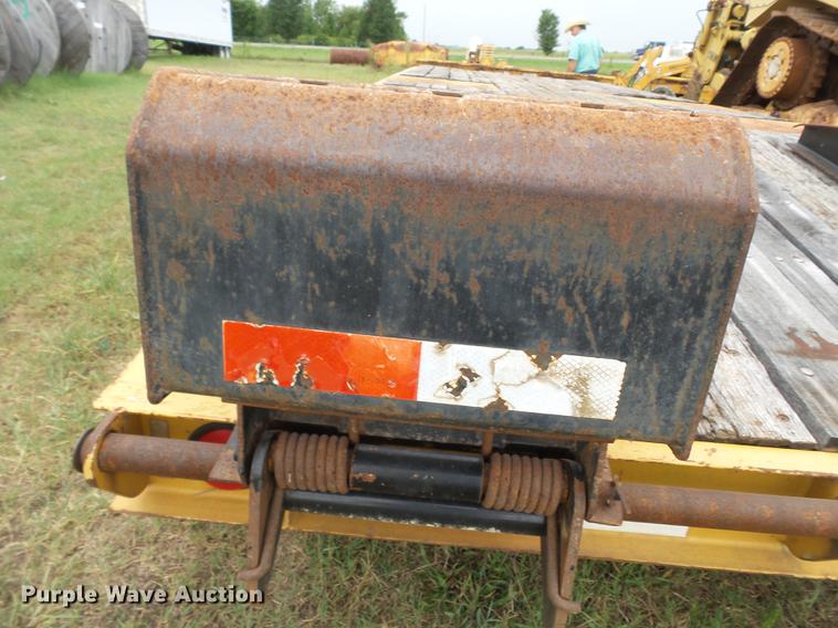 image for item DB7057 2004 Trail King TK40LP equipment trailer