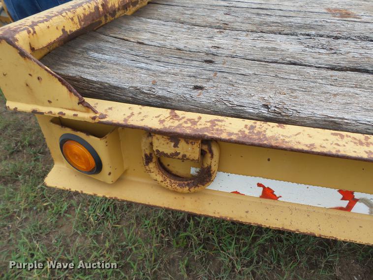 image for item DB7057 2004 Trail King TK40LP equipment trailer