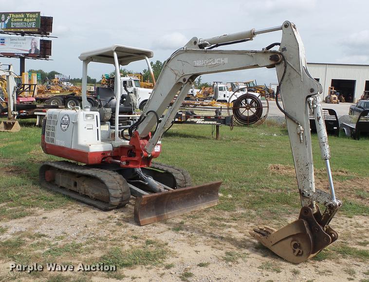 image for item DB7059 2006 Takeuchi TB135 mini excavator