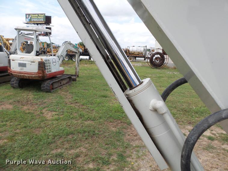 image for item DB7066 2007 Takeuchi TB135 mini excavator