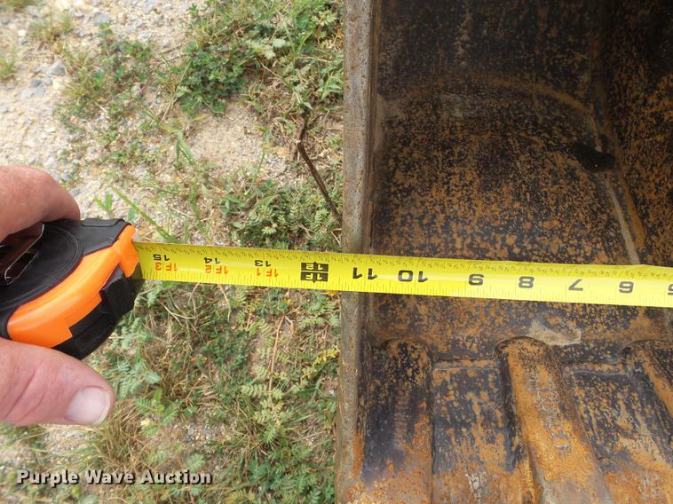 image for item DB7066 2007 Takeuchi TB135 mini excavator