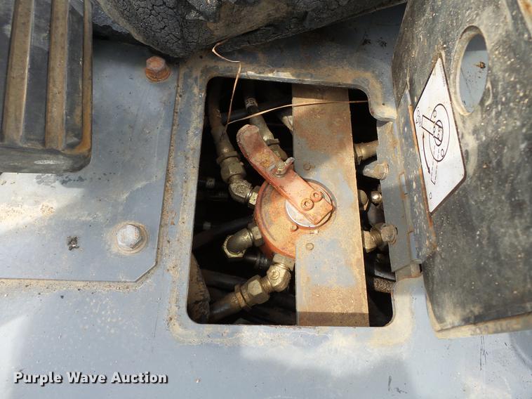 image for item DB7066 2007 Takeuchi TB135 mini excavator