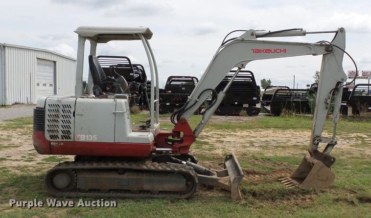 image for item DB7067 2005 Takeuchi TB135 mini excavator