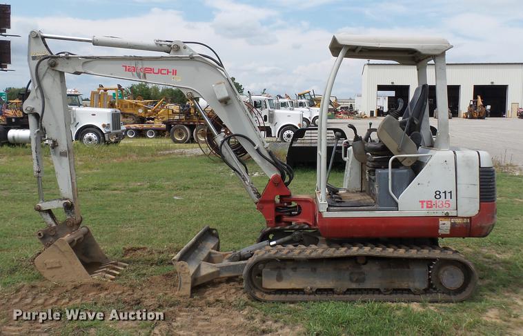 image for item DB7067 2005 Takeuchi TB135 mini excavator