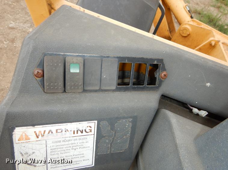 image for item DB8282 Gehl DL10H-55 telehandler