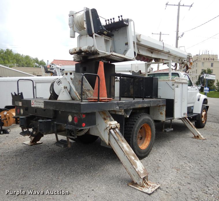 image for item DB8309 1999 Ford F800 digger derrick truck