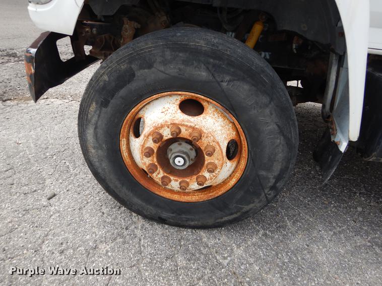 image for item DB8309 1999 Ford F800 digger derrick truck