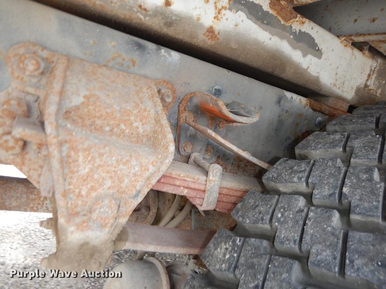 image for item DB8309 1999 Ford F800 digger derrick truck