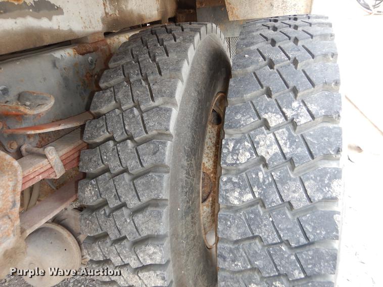 image for item DB8309 1999 Ford F800 digger derrick truck