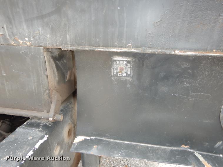 image for item DB8309 1999 Ford F800 digger derrick truck