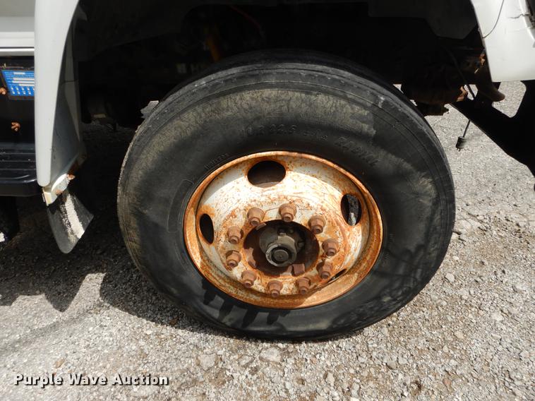 image for item DB8309 1999 Ford F800 digger derrick truck