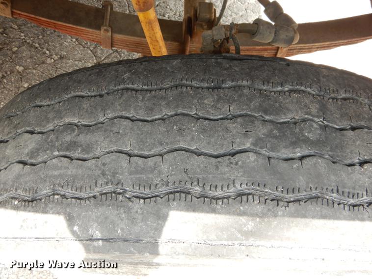 image for item DB8309 1999 Ford F800 digger derrick truck