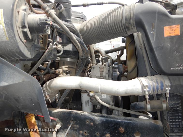 image for item DB8309 1999 Ford F800 digger derrick truck