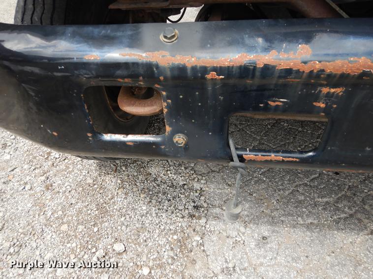 image for item DB8309 1999 Ford F800 digger derrick truck