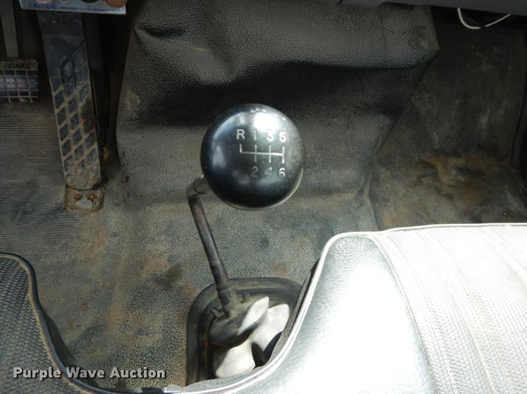 image for item DB8309 1999 Ford F800 digger derrick truck