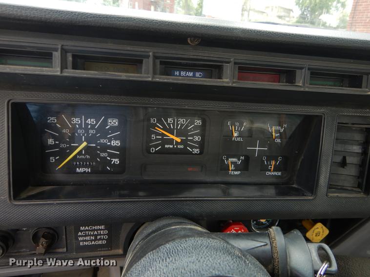 image for item DB8309 1999 Ford F800 digger derrick truck