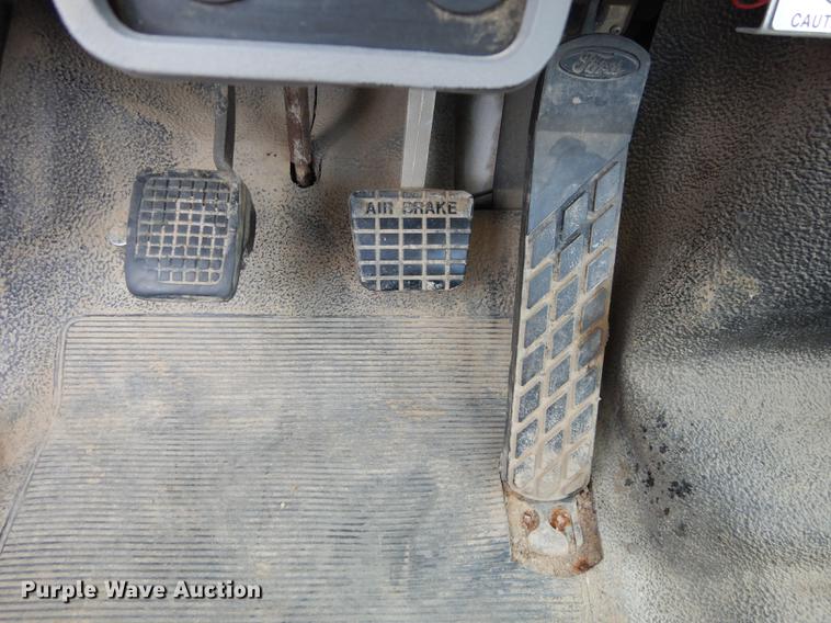 image for item DB8309 1999 Ford F800 digger derrick truck