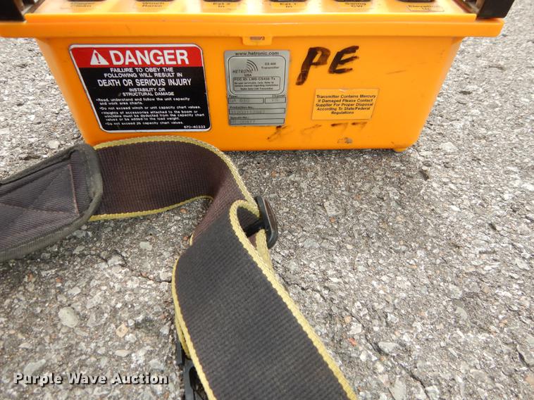 image for item DB8309 1999 Ford F800 digger derrick truck