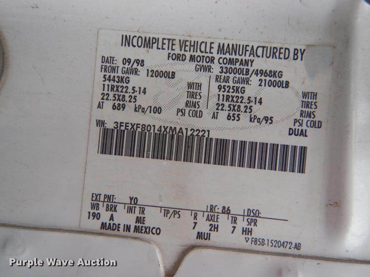 image for item DB8309 1999 Ford F800 digger derrick truck