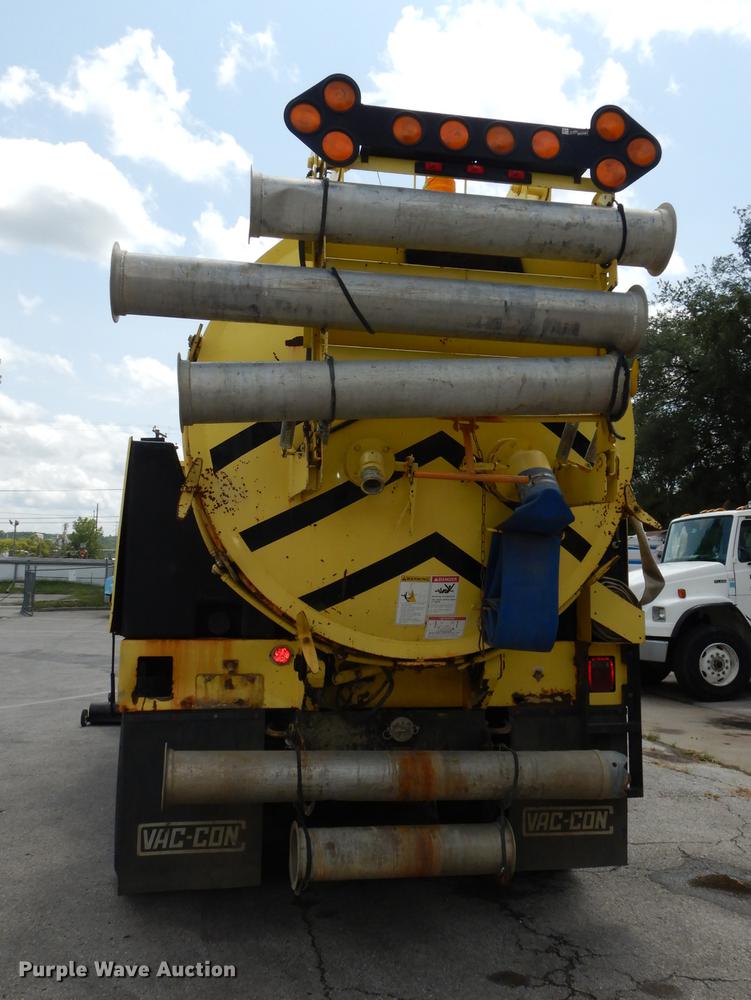 image for item DB8314 1996 Ford LN8000 vacuum truck